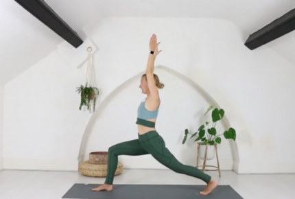  Gwers Yoga: SAIB